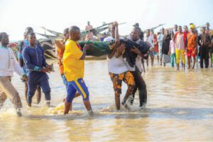 Five drowned in a Kano boat mishap.
