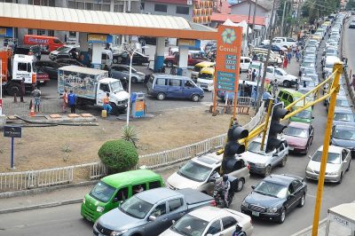 Fuel Queues Return as Marketers Halt Imports Amidst Forex Crisis.